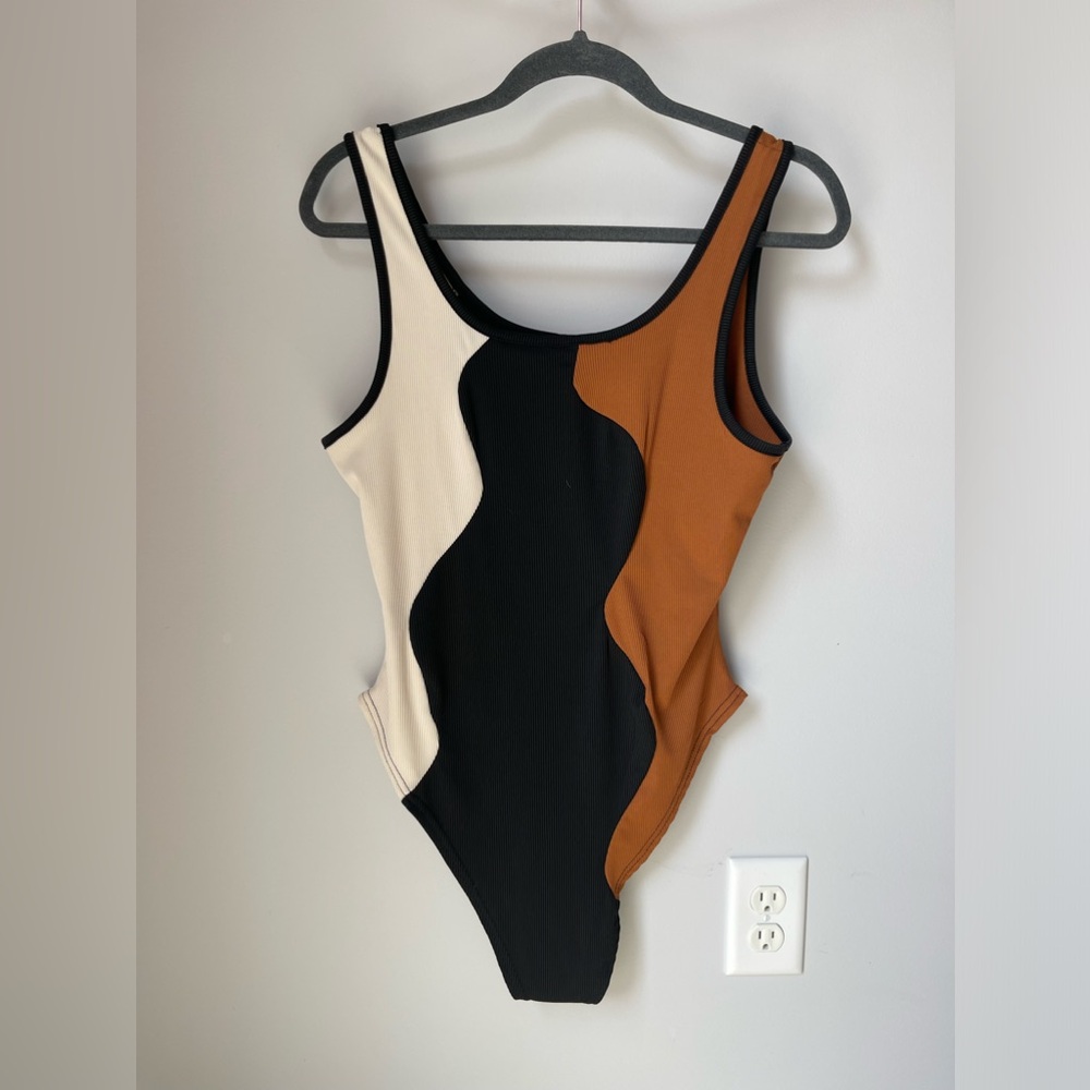 Woman’s SHEIN XL Abstract Bodysuit 90’s Mod Black Brown Tan